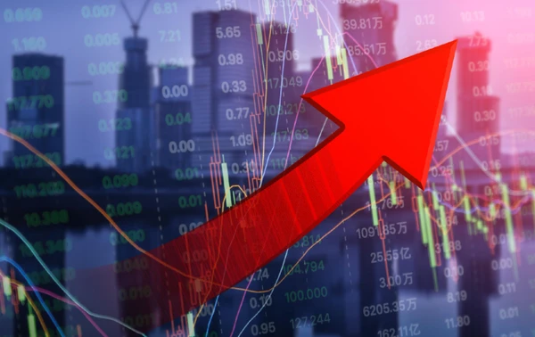 米国株式市場は上昇して取引を終え、ハイテク株と中国のコンセプト株が好調だった一方、マイクロソフト株は下落した。