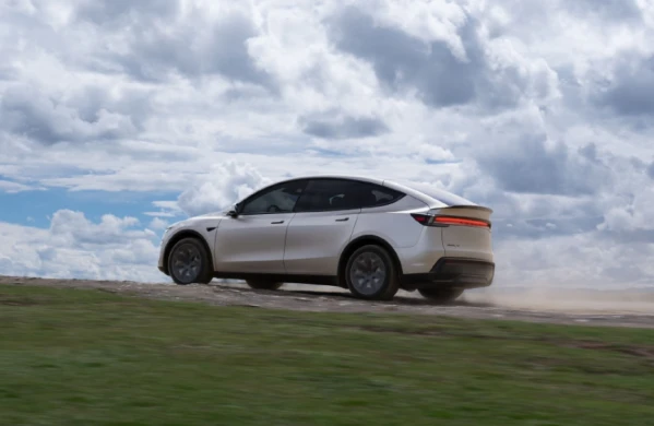 中国の自動車輸出台数は2026年1月～2月に155万台に達し、前年同期比で61％増加した。