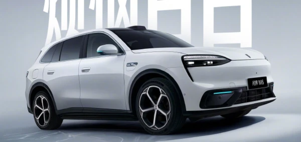 Wenjie M6は、7色のカラーバリエーションで正式に発売されました。それぞれのカラーには、言葉遊びを込めた名前が付けられています。